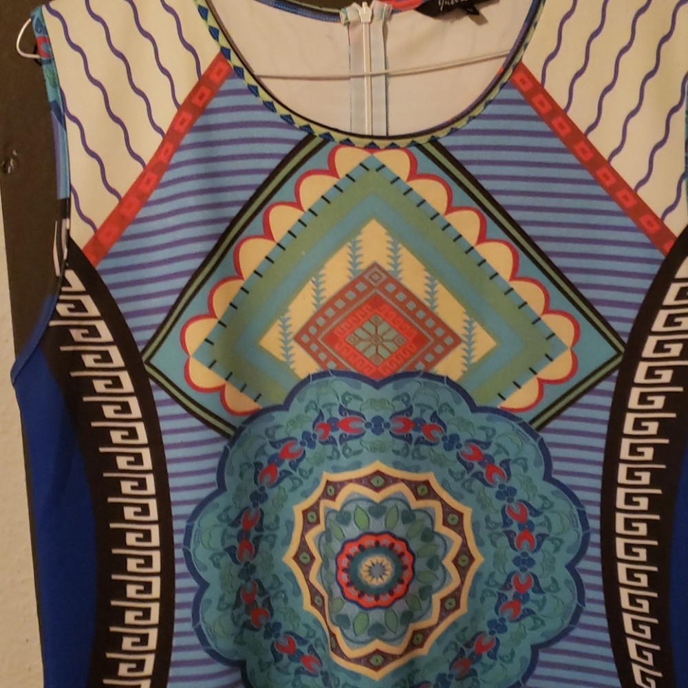 Women dress - Picture 3 of 7
